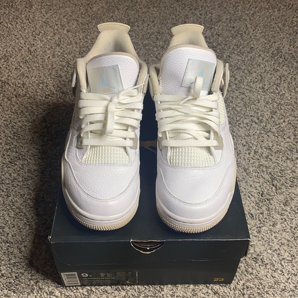 Jordan 4 Sand (2017) - 9Y (9M) - Picture 1 of 8